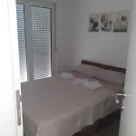 Alexis Apartman