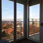 Alexis Apartman